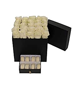 Kutuda Beyaz G�ller Makaronlar