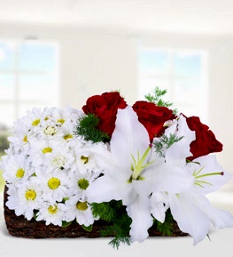 Ah�ap Saks�da �i�ek Bah�esi