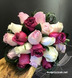 Canlı Pembe Güllerden Gelin Çiçeği