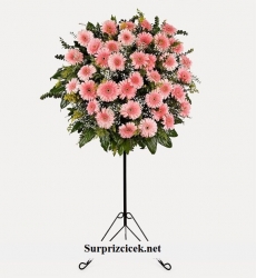 Pembe Gerberalardan Hazırlanmış Ferforje Aranjmanı