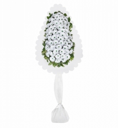 Beyaz yapay gerbera ile hazırlanmış tek katlı açılış ve düğün çiçeği.